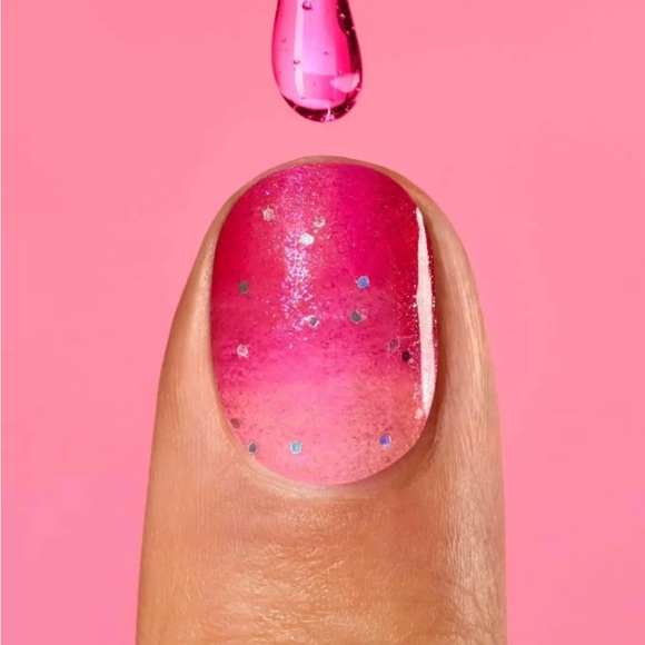 RETIRED Color Street Nail Strips Berry Bliss - Picture 7 of 7